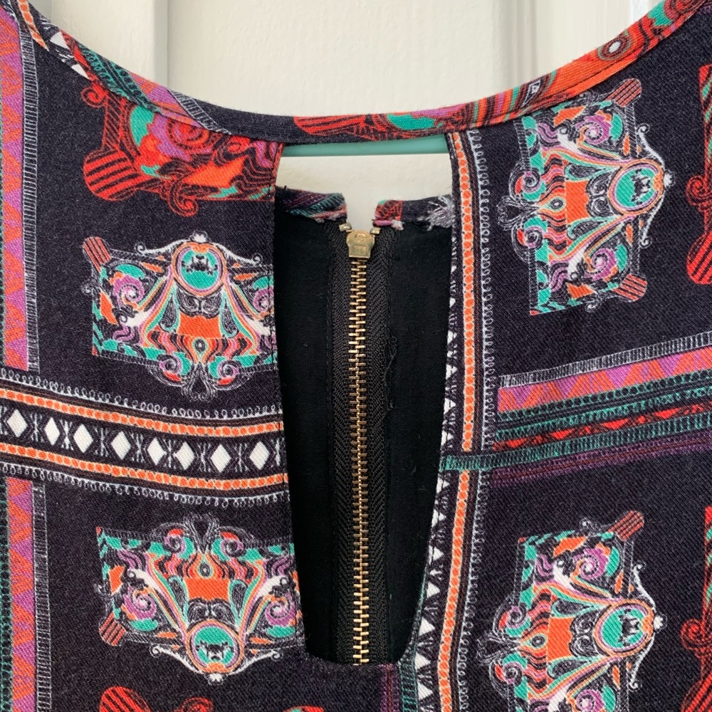 Cute Patterned Mini Dress / Top - Picture 4 of 8